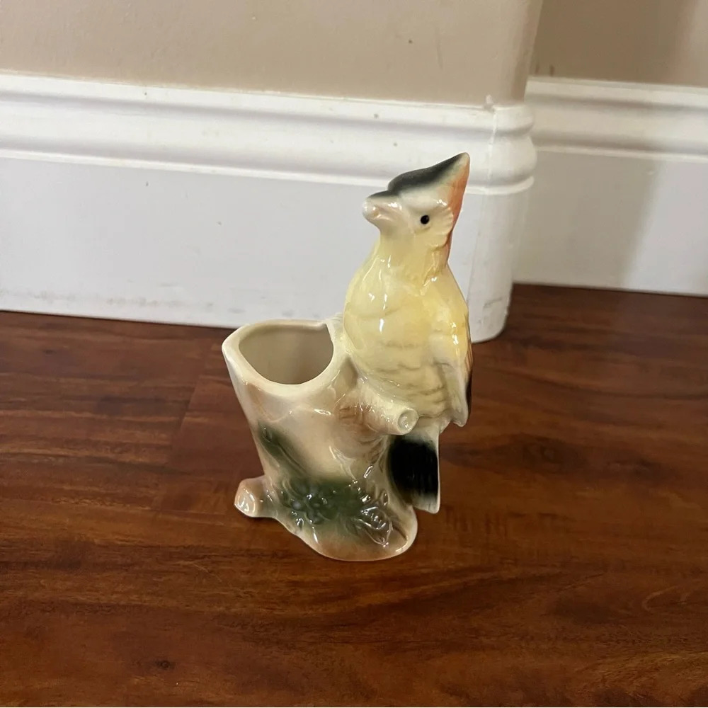 Vintage Royal Copley Planter Vase Figurine 6.5” Tall X 4” Wide